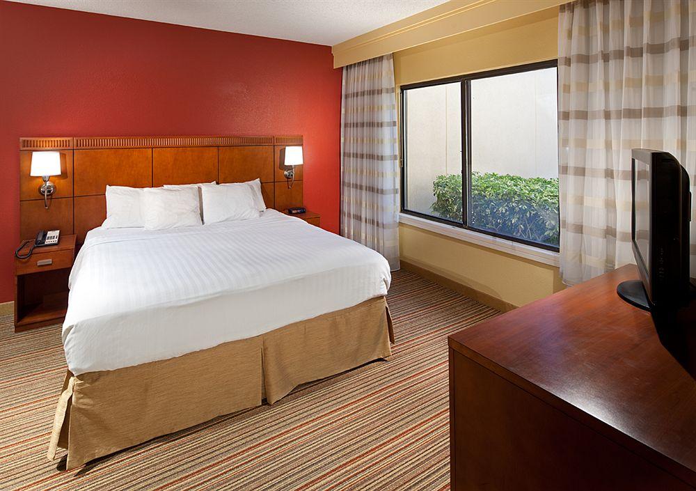Hotel Courtyard By Marriott Orlando Airport Exteriér fotografie