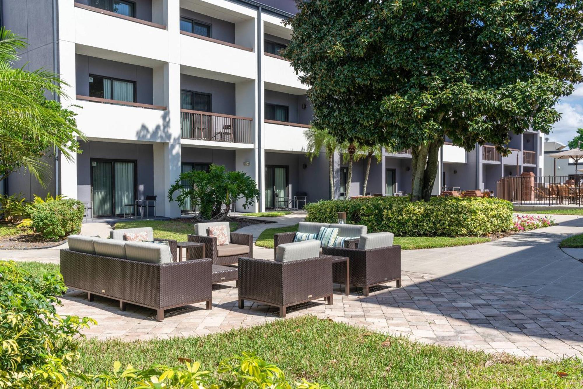 Hotel Courtyard By Marriott Orlando Airport Exteriér fotografie