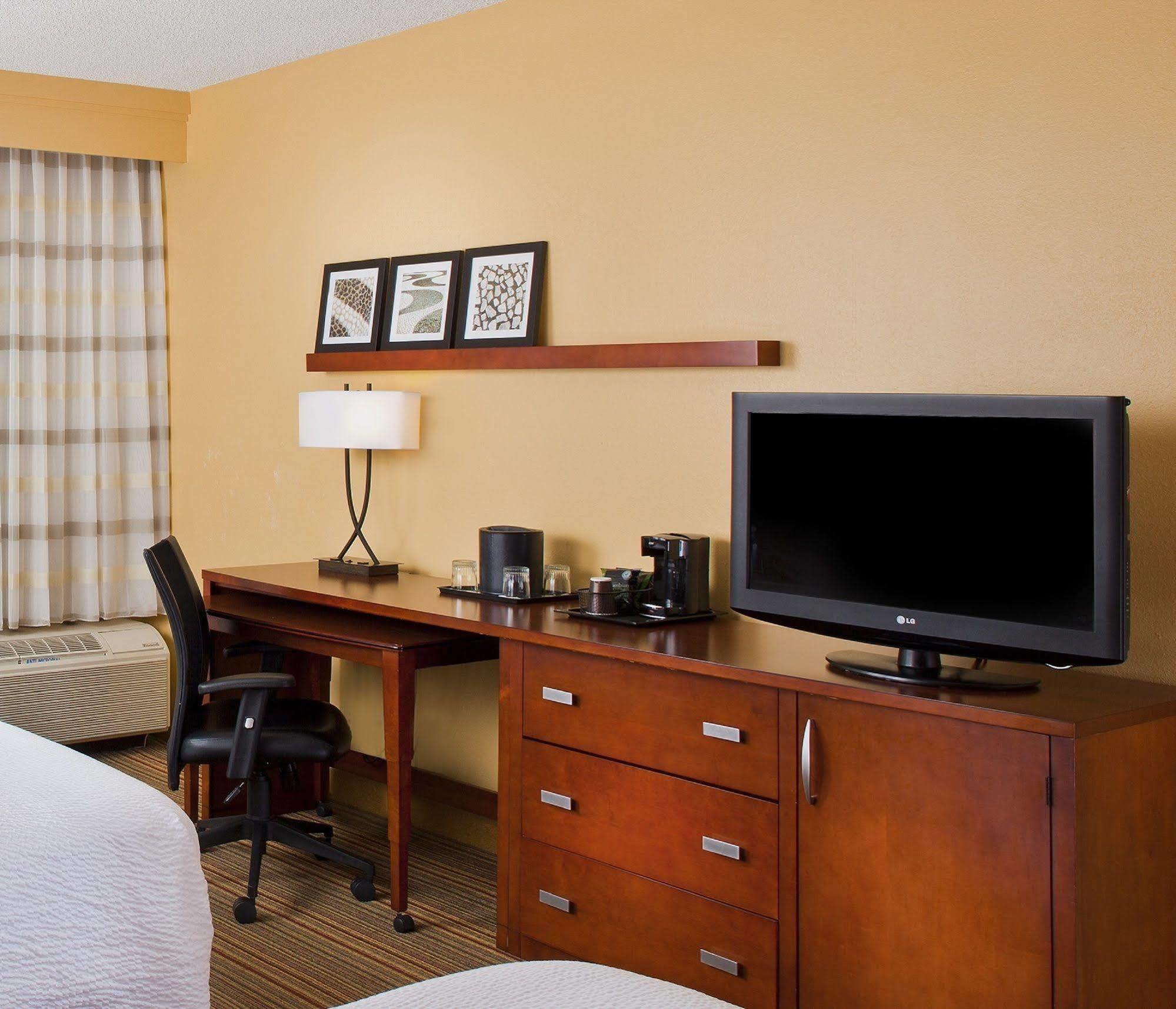 Hotel Courtyard By Marriott Orlando Airport Exteriér fotografie